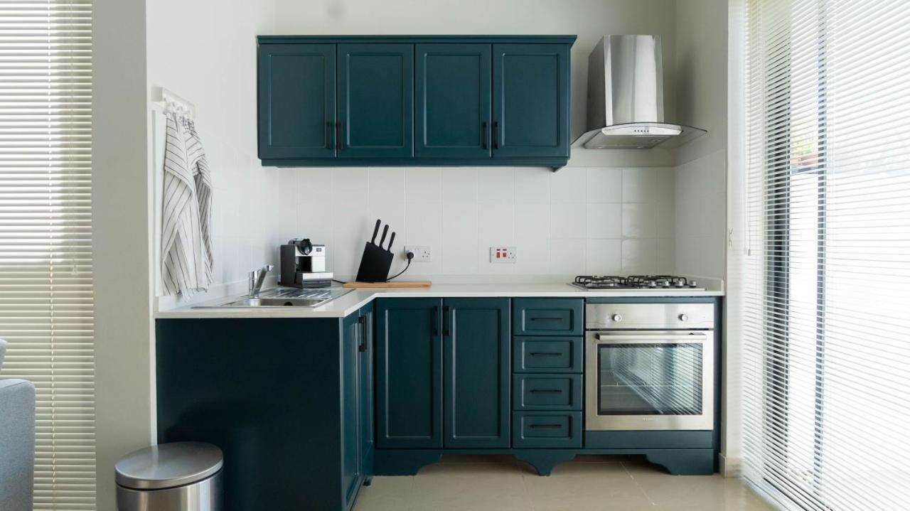 شقة Cosy Designer Seaview Penthouse With Terrace & Bbq خليج سانت بول المظهر الخارجي الصورة