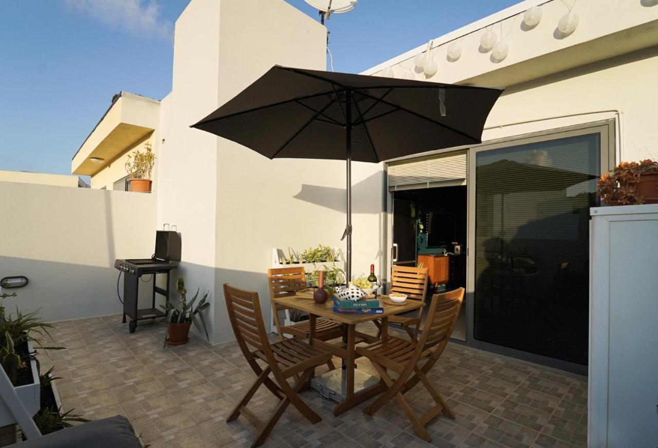 شقة Cosy Designer Seaview Penthouse With Terrace & Bbq خليج سانت بول المظهر الخارجي الصورة