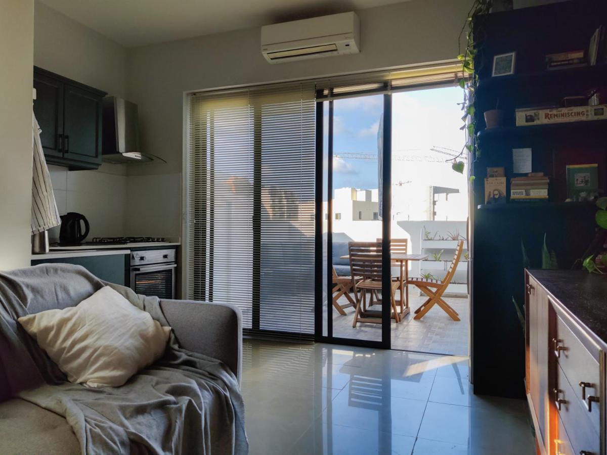شقة Cosy Designer Seaview Penthouse With Terrace & Bbq خليج سانت بول المظهر الخارجي الصورة